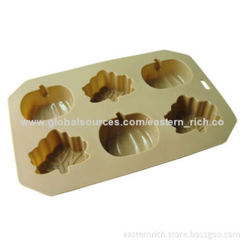 Silicone muffin pan, pumpkin and maple, 25.7x17.5x3cm